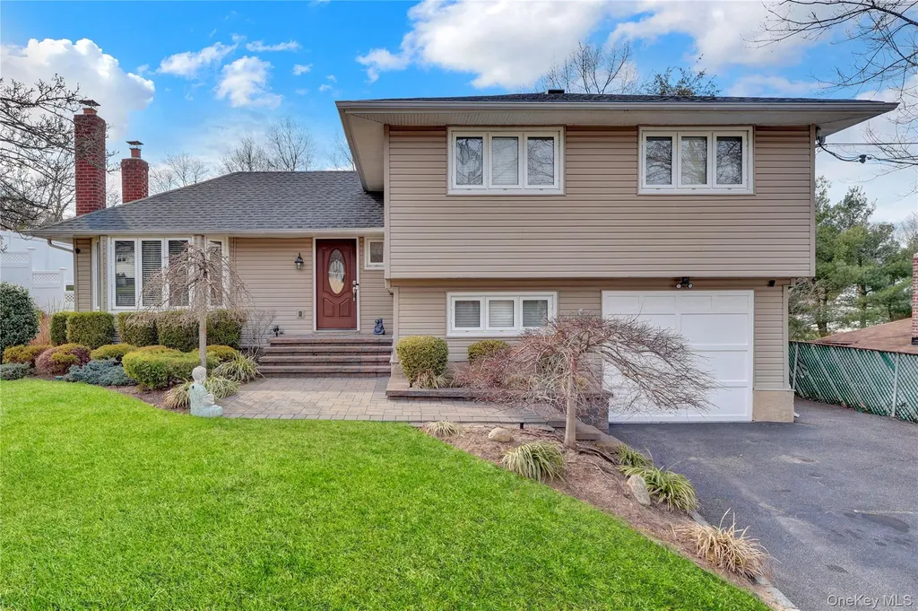 34 Hunter Place Smithtown NY 11787