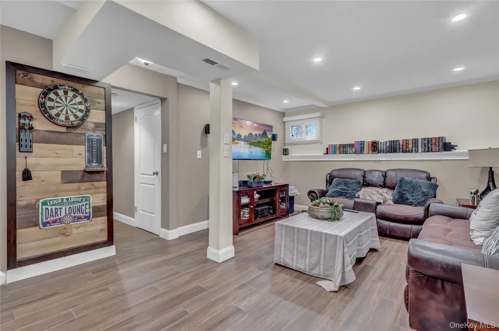 34 Hunter Place Smithtown NY 11787