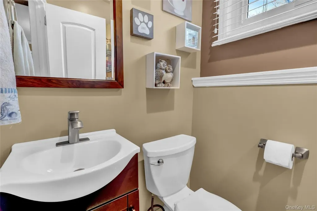 34 Hunter Place Smithtown NY 11787