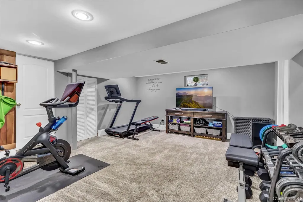 34 Hunter Place Smithtown NY 11787