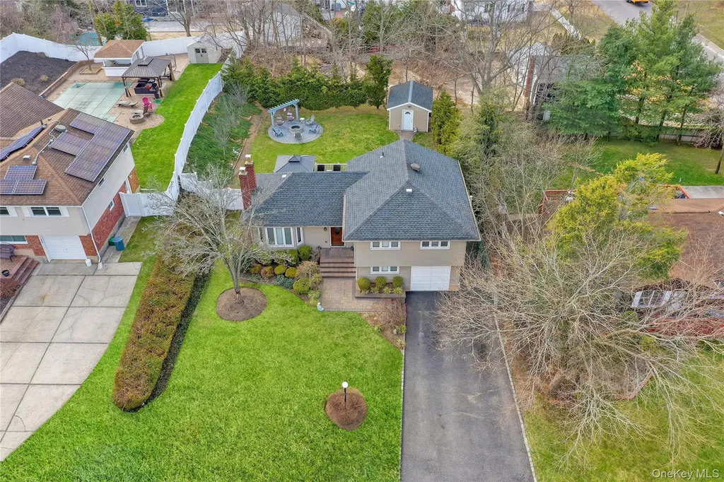 34 Hunter Place Smithtown NY 11787