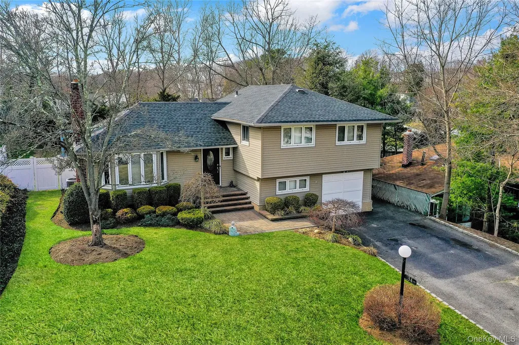 34 Hunter Place Smithtown NY 11787