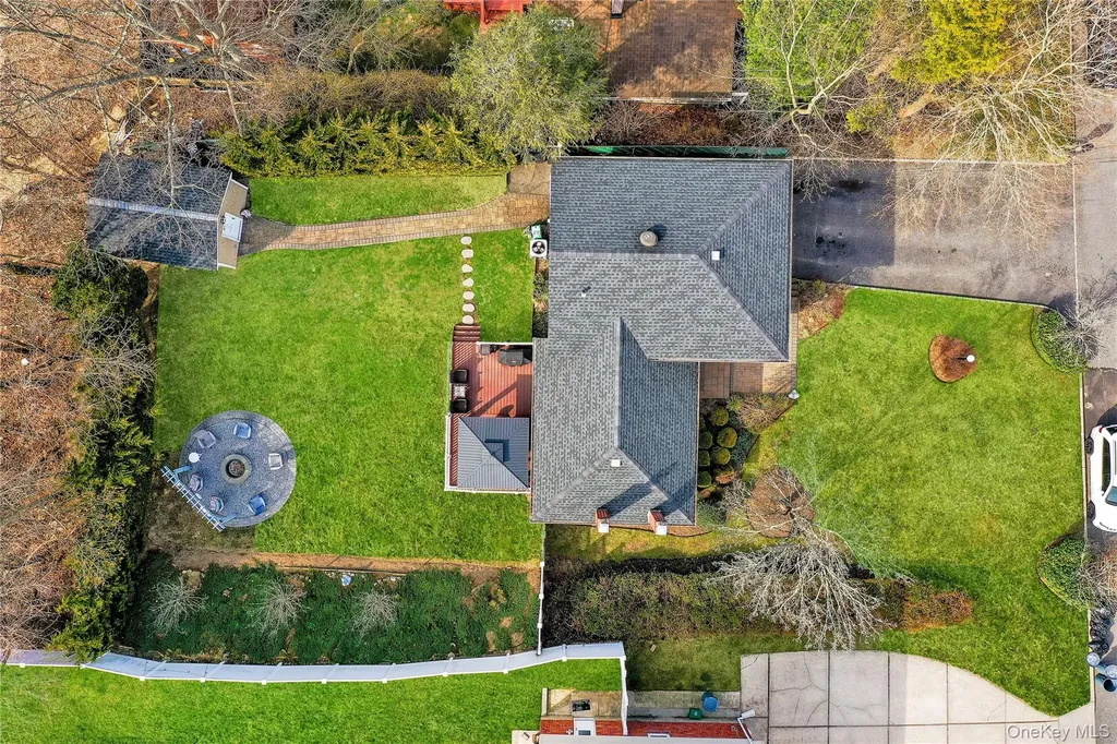 34 Hunter Place Smithtown NY 11787