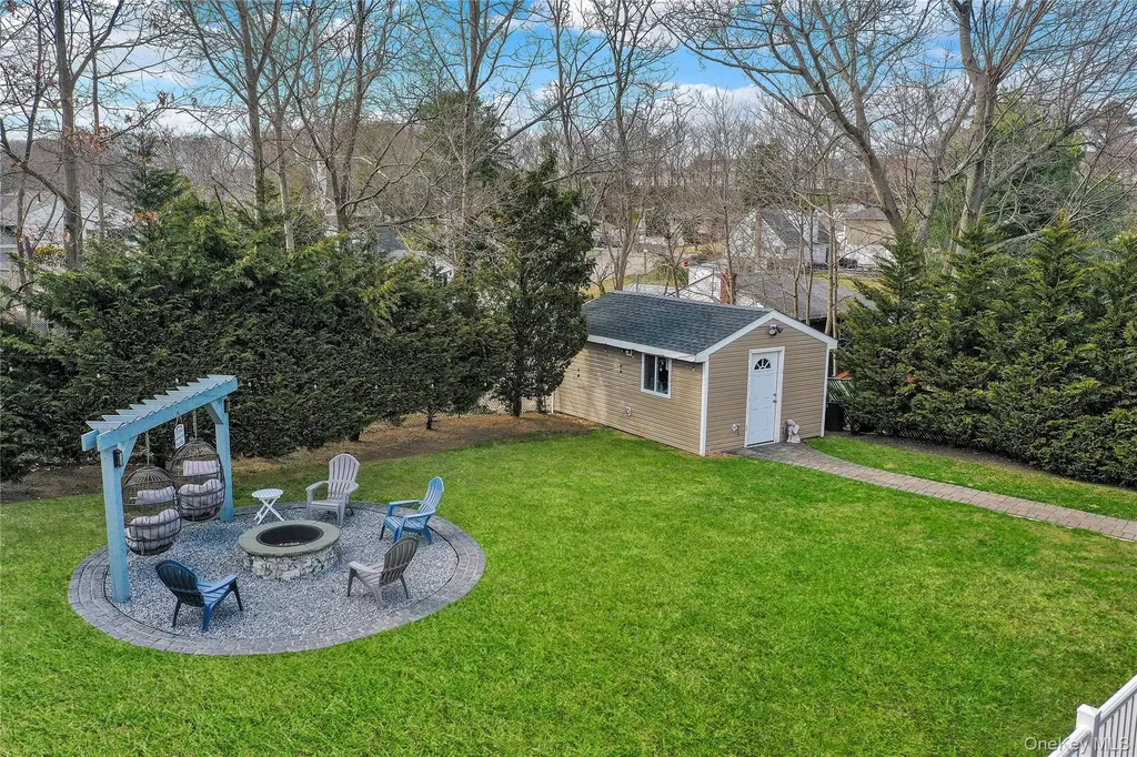 34 Hunter Place Smithtown NY 11787