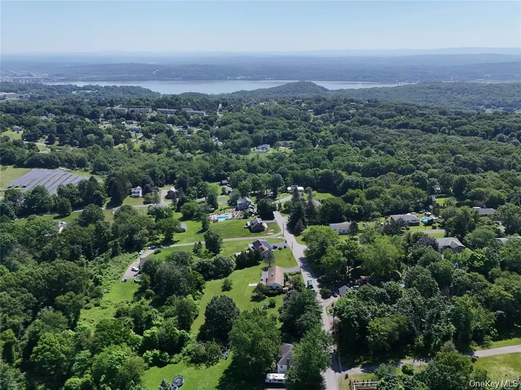 Cricchios Lane Marlboro NY 12542