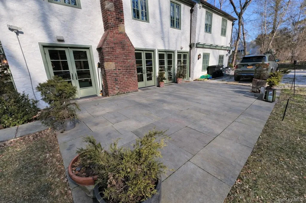 1144 Post Road Scarsdale NY 10583