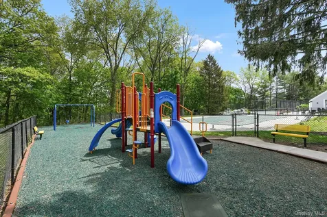 36 Oakcrest Lane Hastings-on-hudson NY 10706