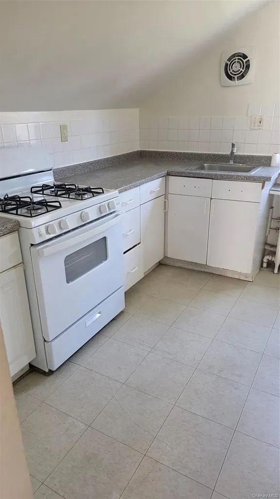 76 Church Street Nanuet NY 10954