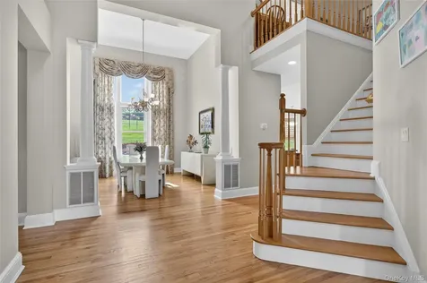 62 Pembroke Drive Glen Cove NY 11542