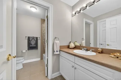 62 Pembroke Drive Glen Cove NY 11542