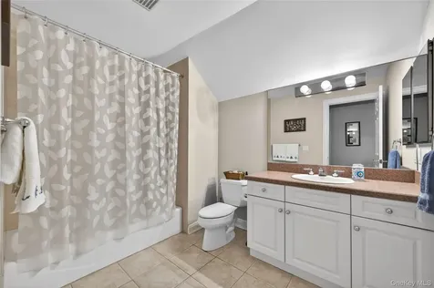 62 Pembroke Drive Glen Cove NY 11542