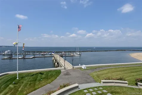 62 Pembroke Drive Glen Cove NY 11542
