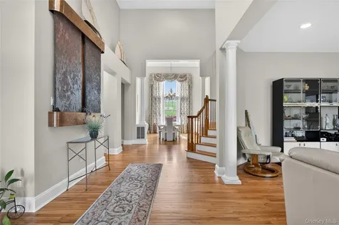 62 Pembroke Drive Glen Cove NY 11542