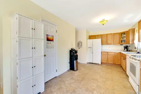 416 3rd Street Greenport NY 11944