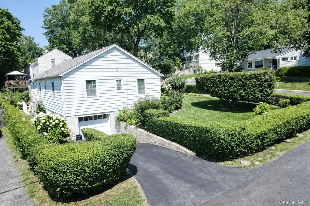 653 Odell Avenue Yonkers NY 10710