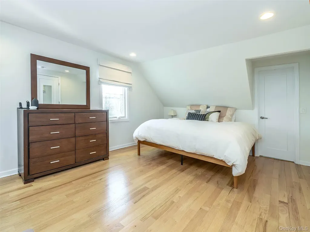 17 Winans Place Locust Valley NY 11560