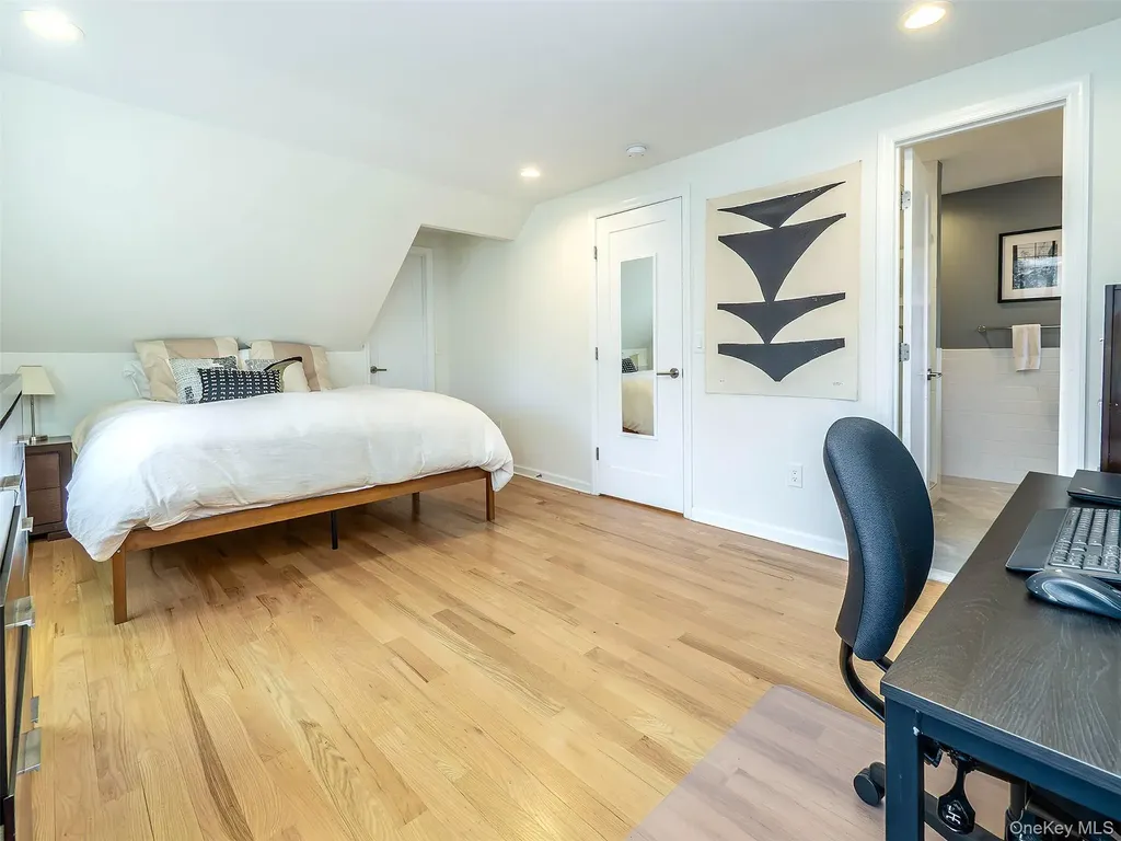 17 Winans Place Locust Valley NY 11560