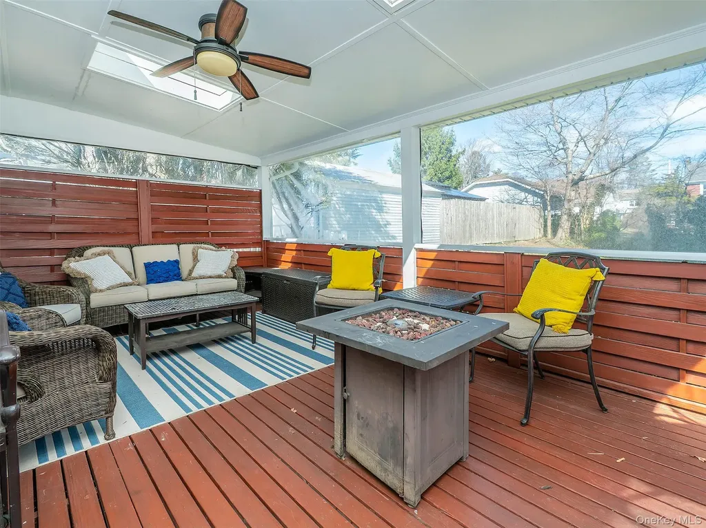 17 Winans Place Locust Valley NY 11560