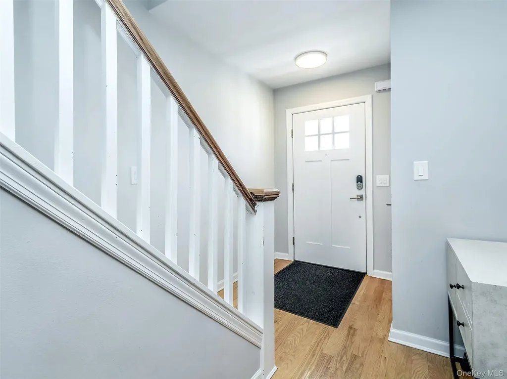 17 Winans Place Locust Valley NY 11560