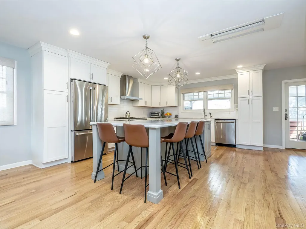 17 Winans Place Locust Valley NY 11560