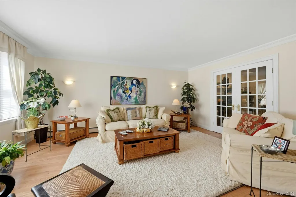 17 Quaker Hill Road Stony Brook NY 11790
