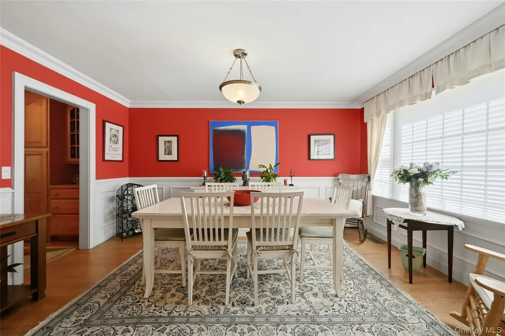 17 Quaker Hill Road Stony Brook NY 11790