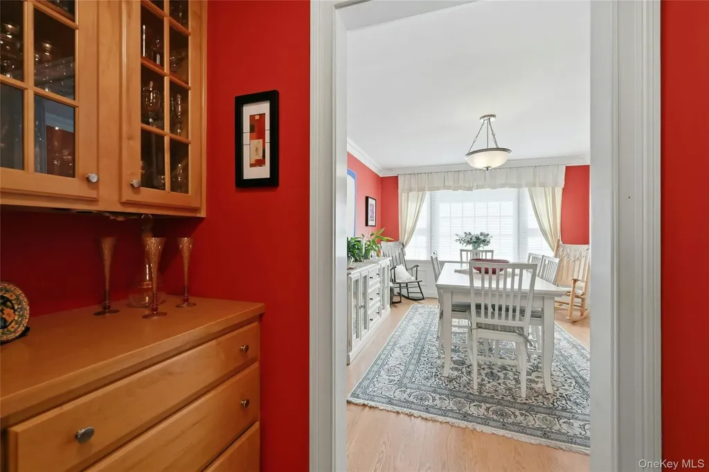 17 Quaker Hill Road Stony Brook NY 11790