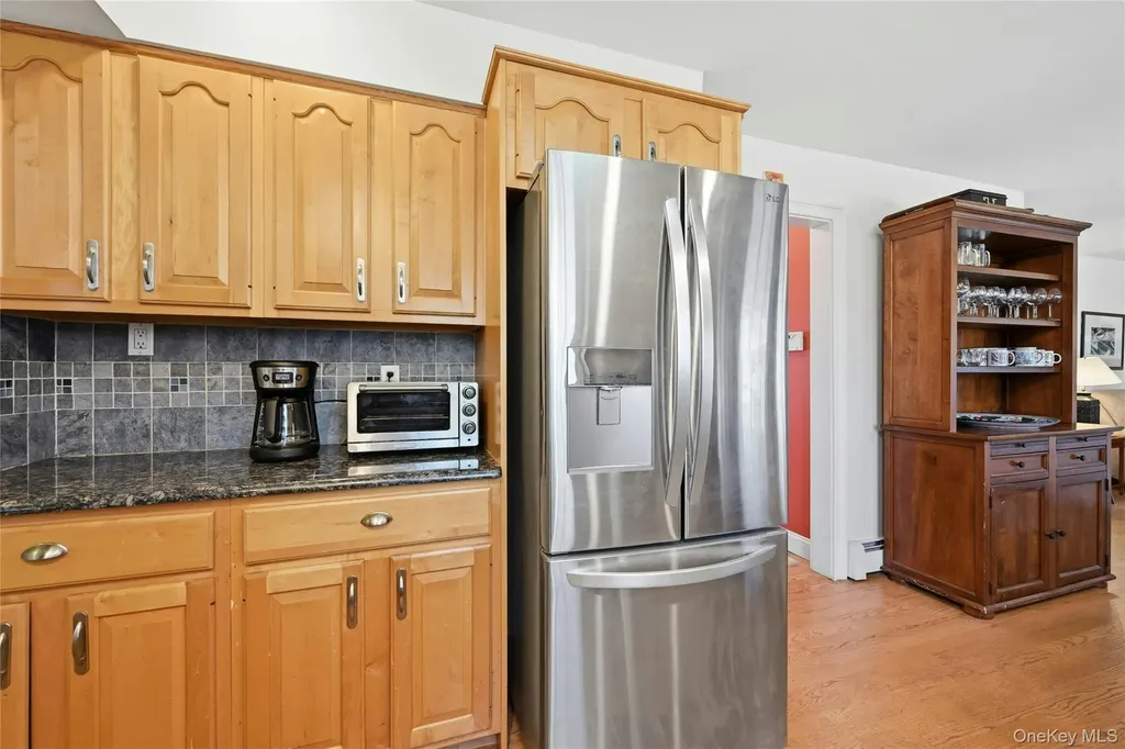 17 Quaker Hill Road Stony Brook NY 11790