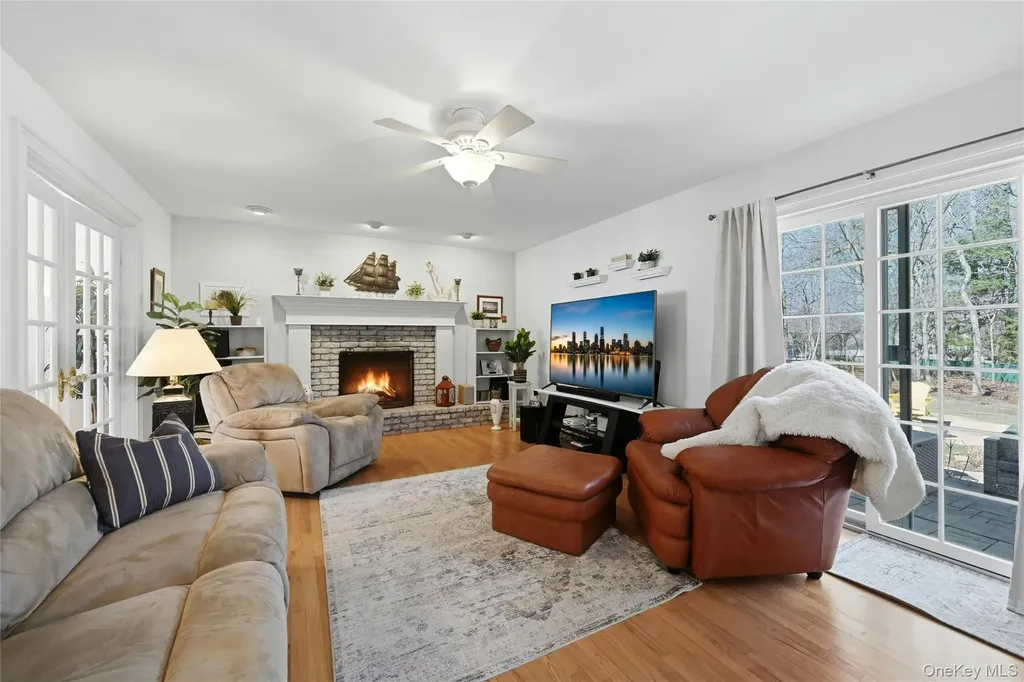 17 Quaker Hill Road Stony Brook NY 11790