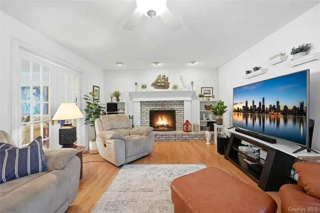 17 Quaker Hill Road Stony Brook NY 11790