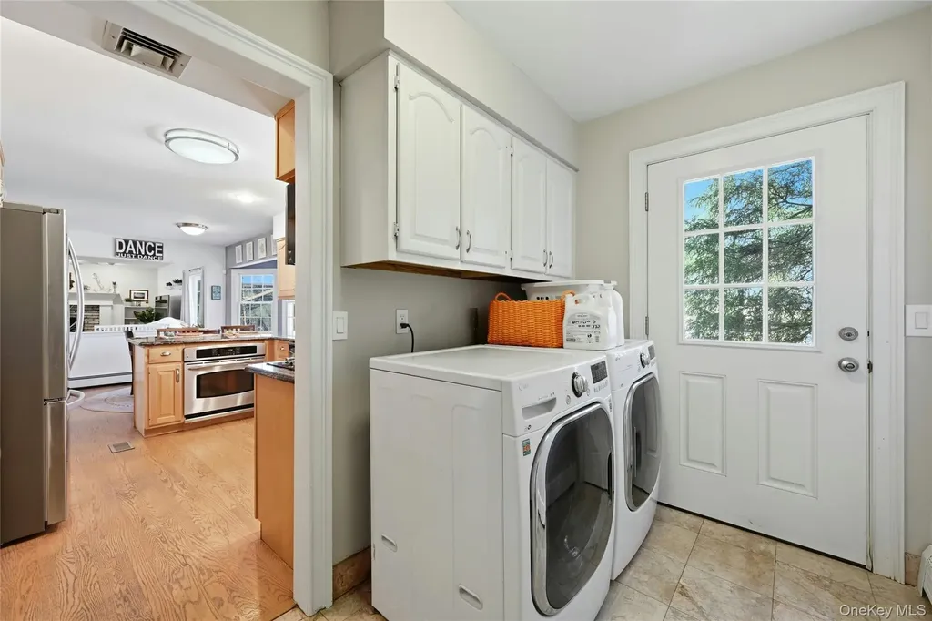17 Quaker Hill Road Stony Brook NY 11790