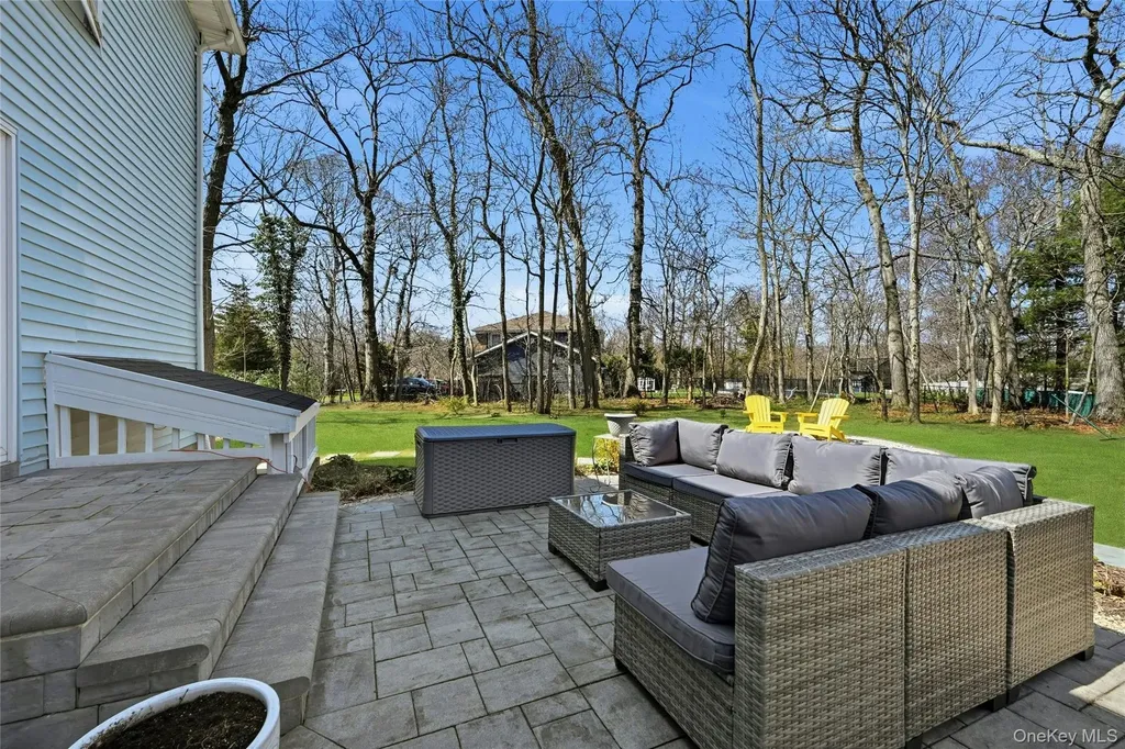 17 Quaker Hill Road Stony Brook NY 11790