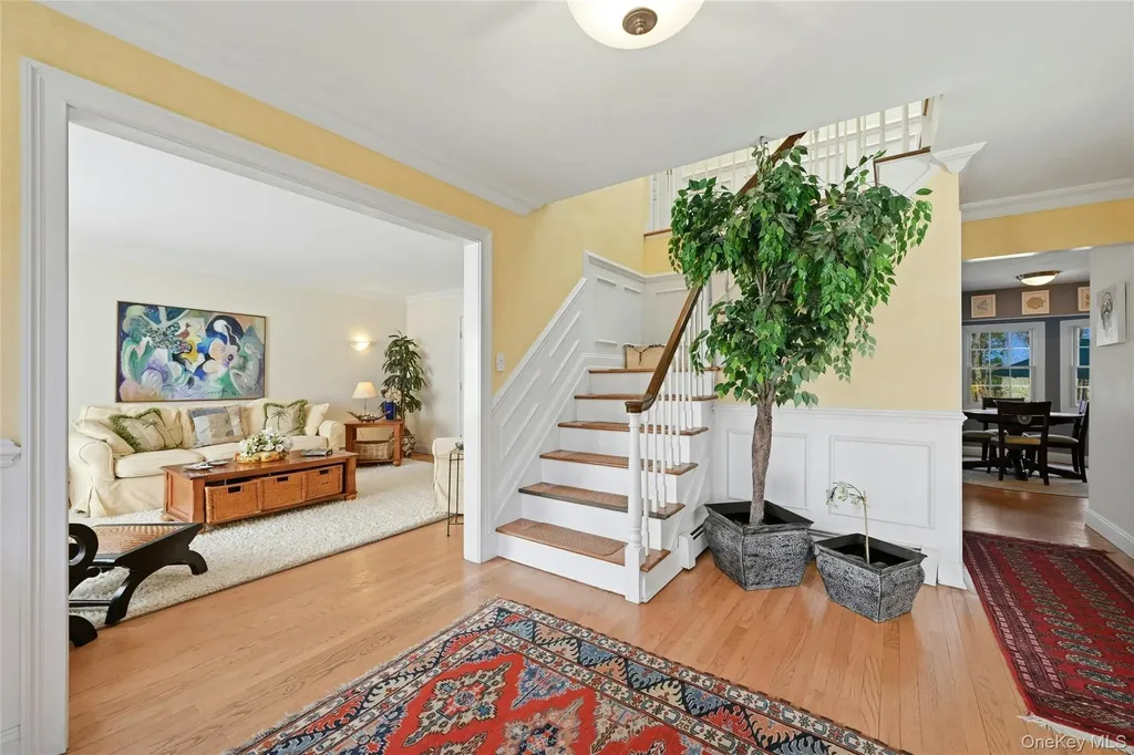 17 Quaker Hill Road Stony Brook NY 11790