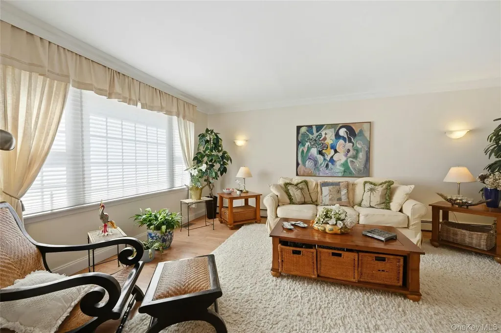 17 Quaker Hill Road Stony Brook NY 11790