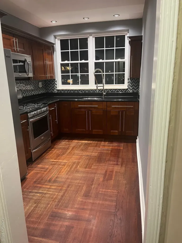 1270 White Plains Road Bronx NY 10472