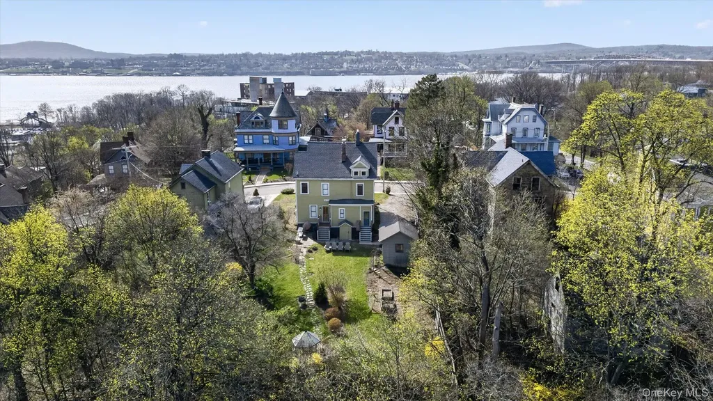 22 High Street Beacon NY 12508