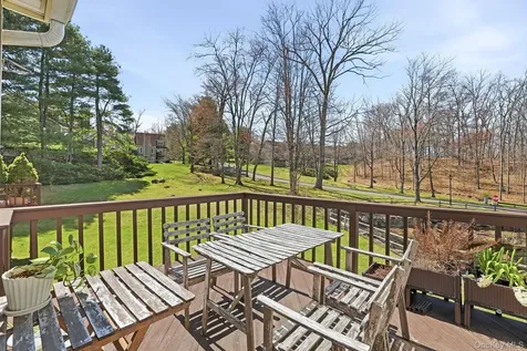 1004 Kensington Way Mount Kisco NY 10549
