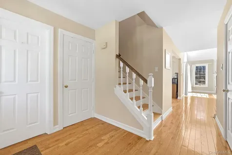 1004 Kensington Way Mount Kisco NY 10549