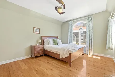 1004 Kensington Way Mount Kisco NY 10549