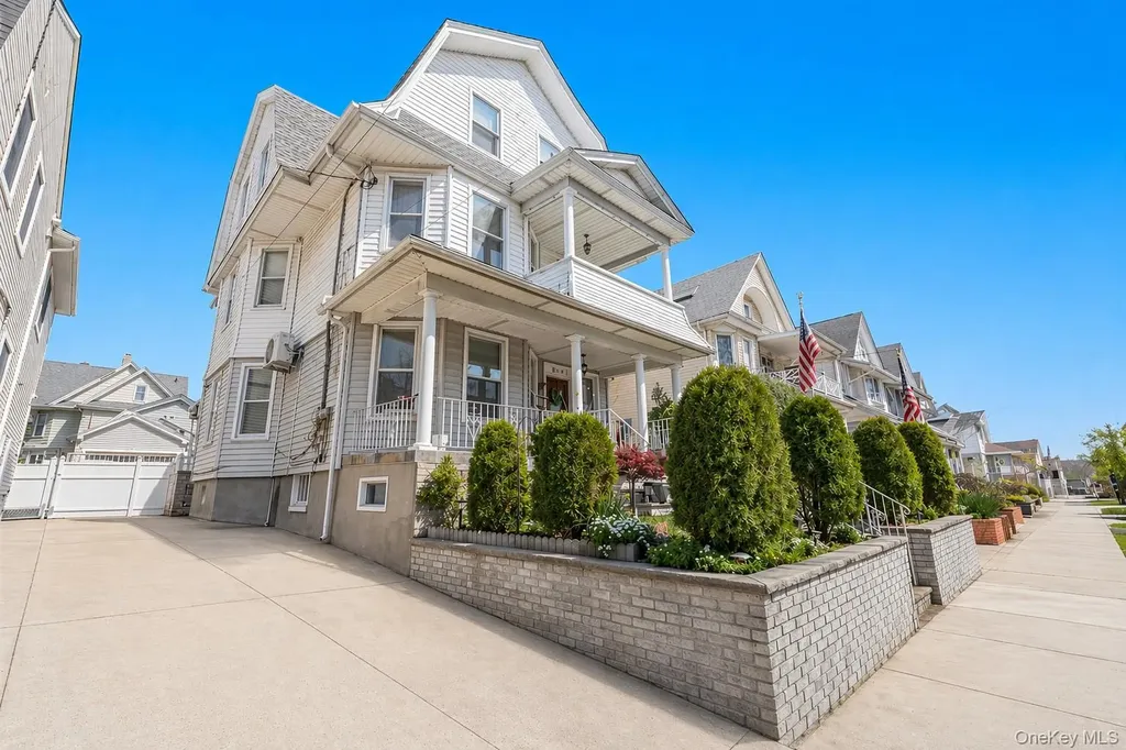 94-25 85th Road Woodhaven NY 11421