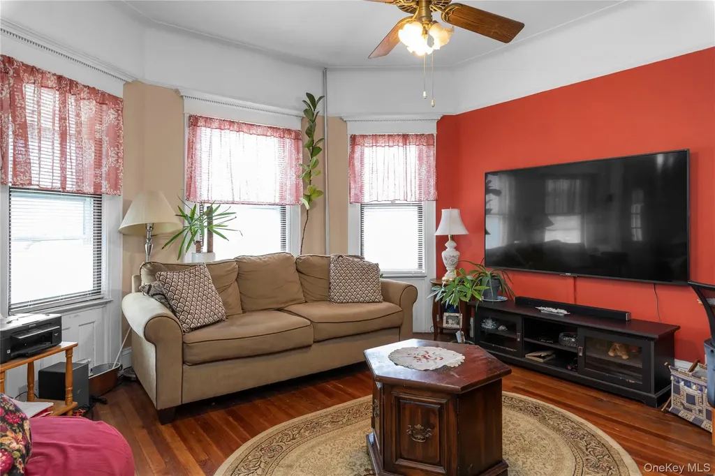 94-25 85th Road Woodhaven NY 11421