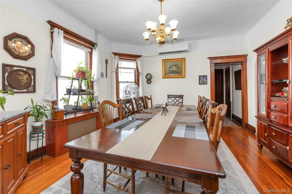 94-25 85th Road Woodhaven NY 11421