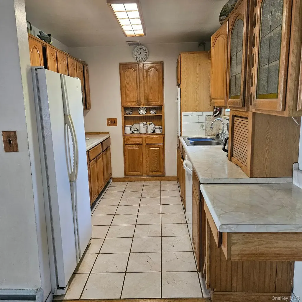 41 Wildwood Drive Poughkeepsie NY 12603