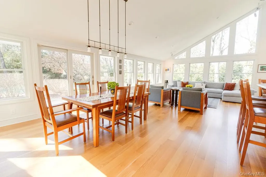 8 Waterview Lane Setauket NY 11733