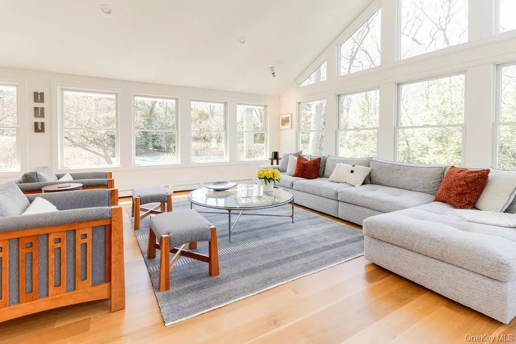 8 Waterview Lane Setauket NY 11733