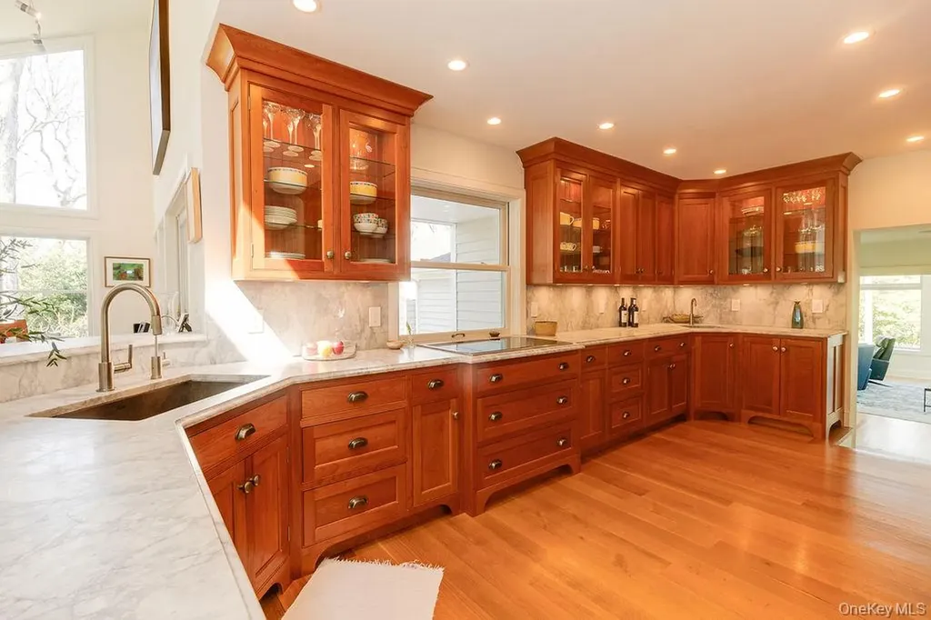 8 Waterview Lane Setauket NY 11733