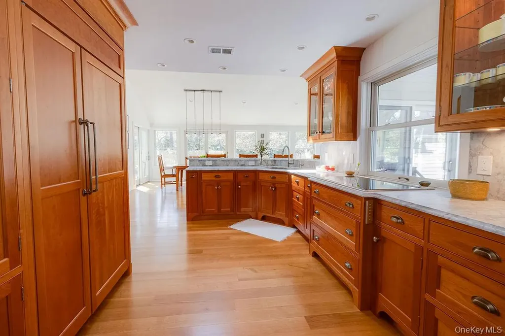 8 Waterview Lane Setauket NY 11733