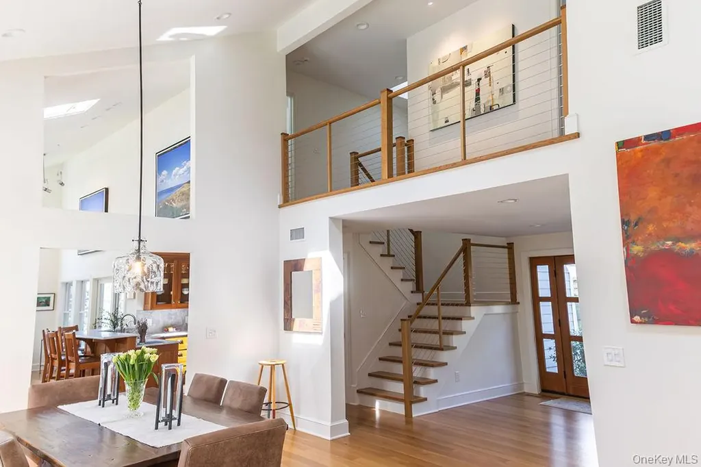 8 Waterview Lane Setauket NY 11733