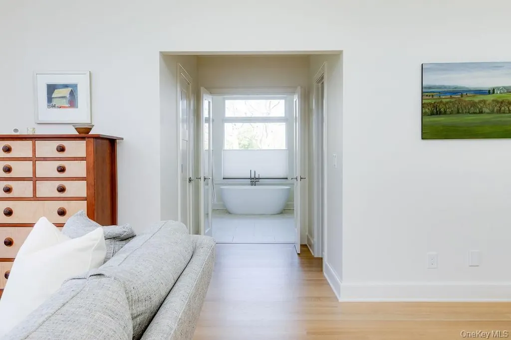 8 Waterview Lane Setauket NY 11733