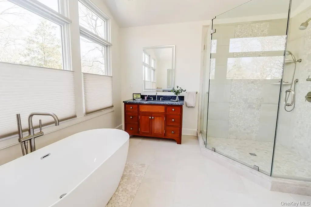8 Waterview Lane Setauket NY 11733